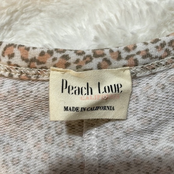 Cheetah Print Top‎ - Picture 3 of 4